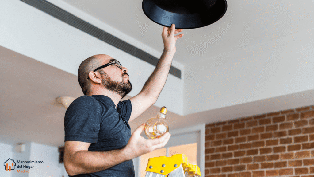 instalación lámpara techo